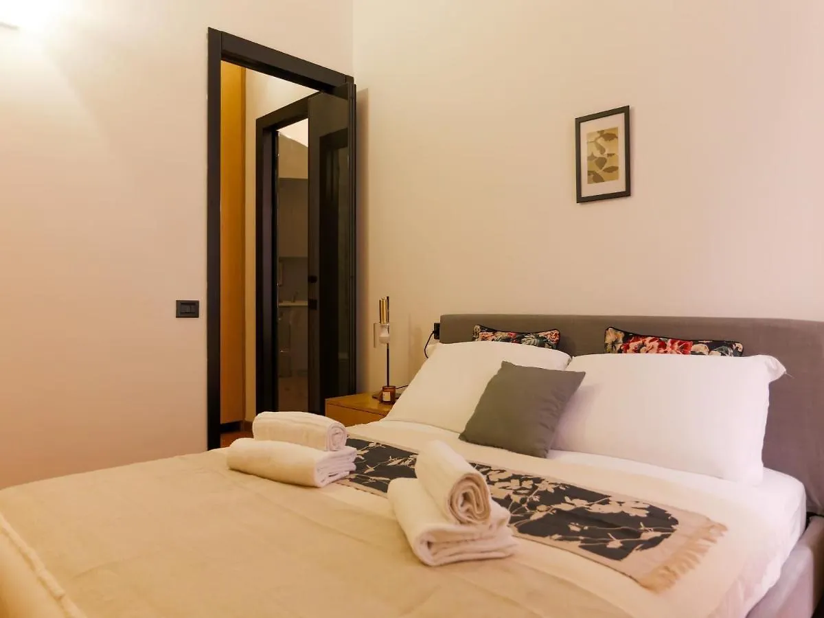 The Best Rent - Modern Apartment In The Center ميلان
