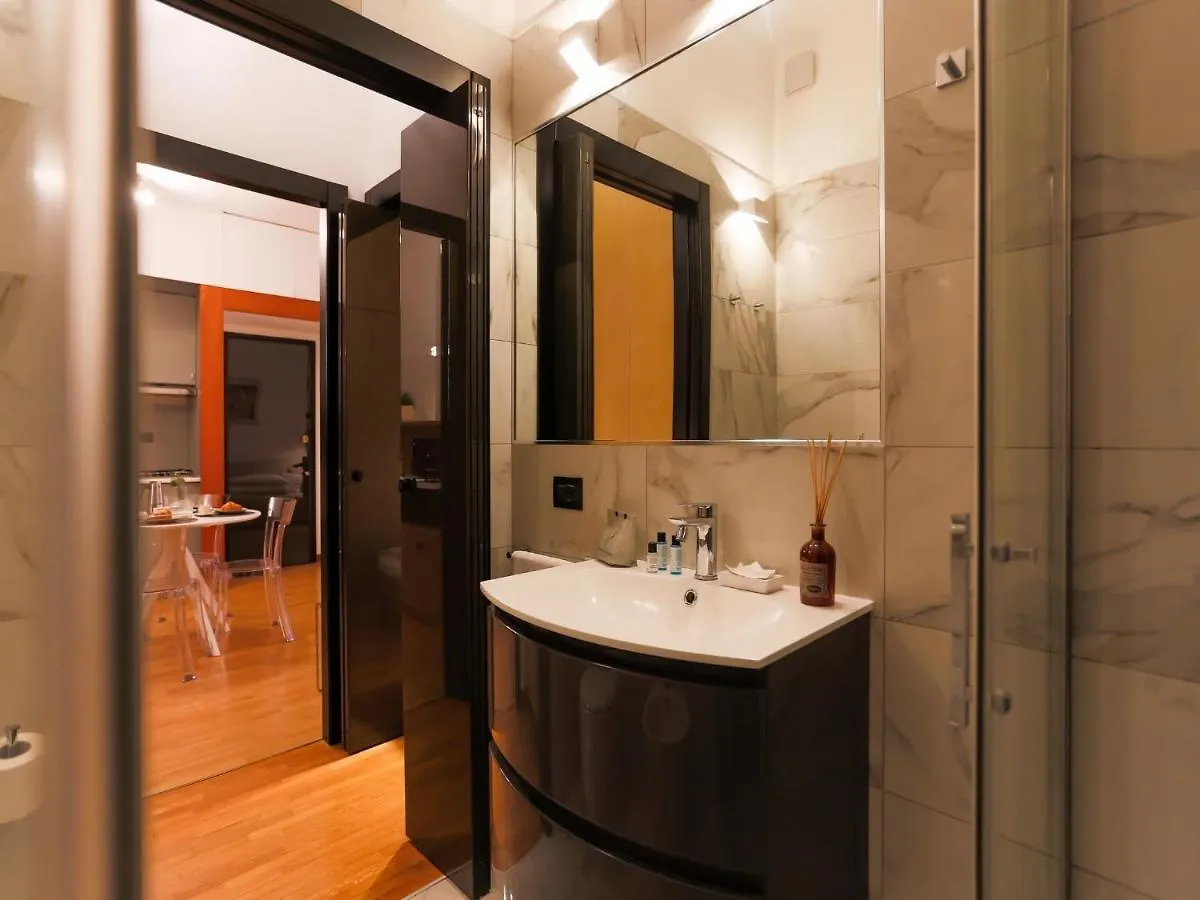 The Best Rent - Modern Apartment In The Center ميلان