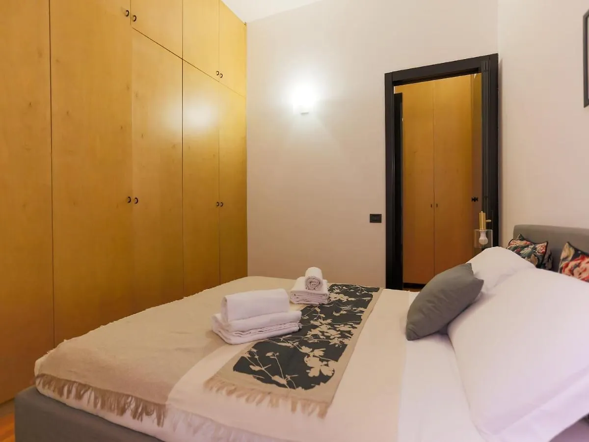 The Best Rent - Modern Apartment In The Center ميلان
